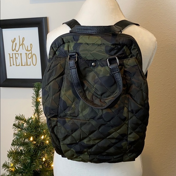 •camo print backpack• - Picture 2 of 8